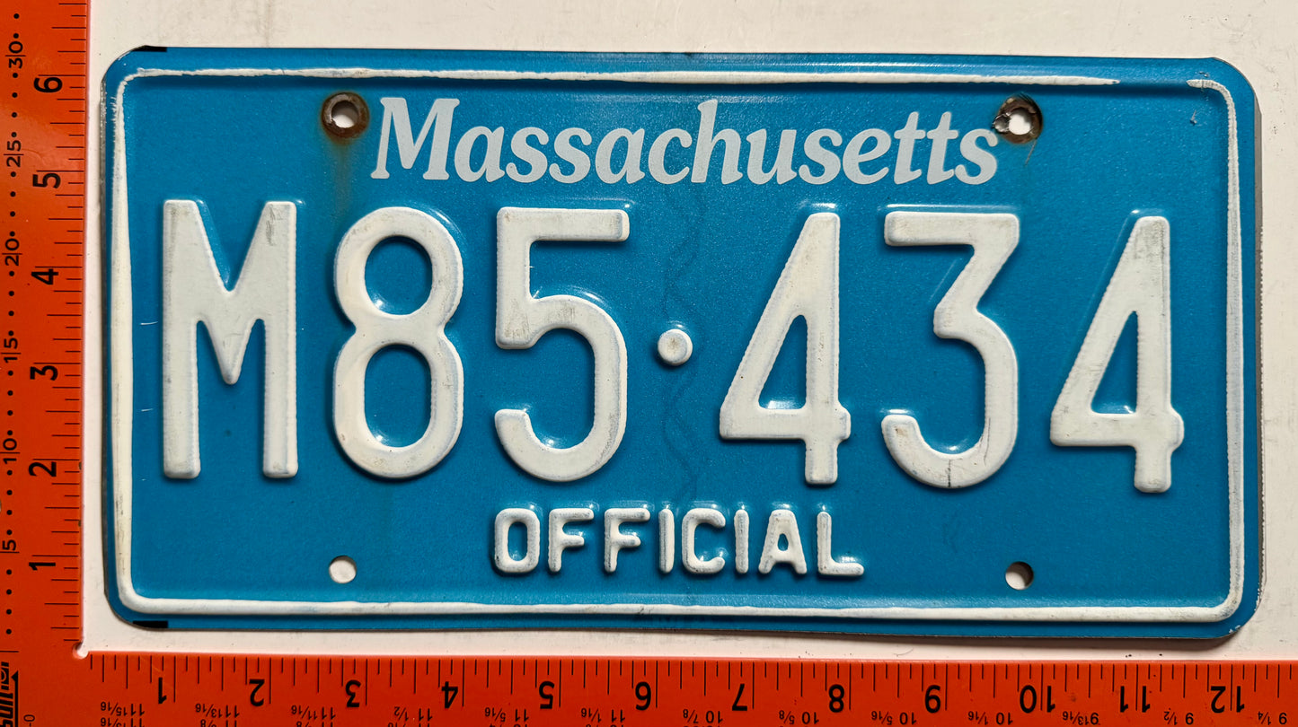 undated Massachusetts #M85-434 Official License Plate