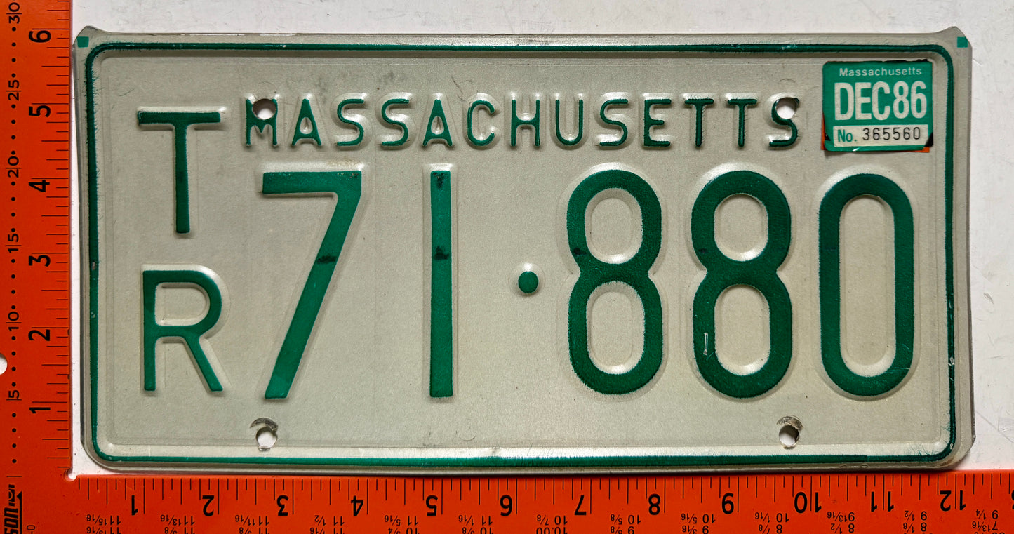 1986 Massachusetts #T/R 71-880 Trailer License Plate ERROR