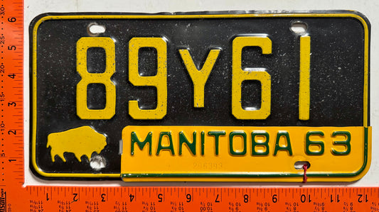 1963 Manitoba #89Y61 Passenger License Plate
