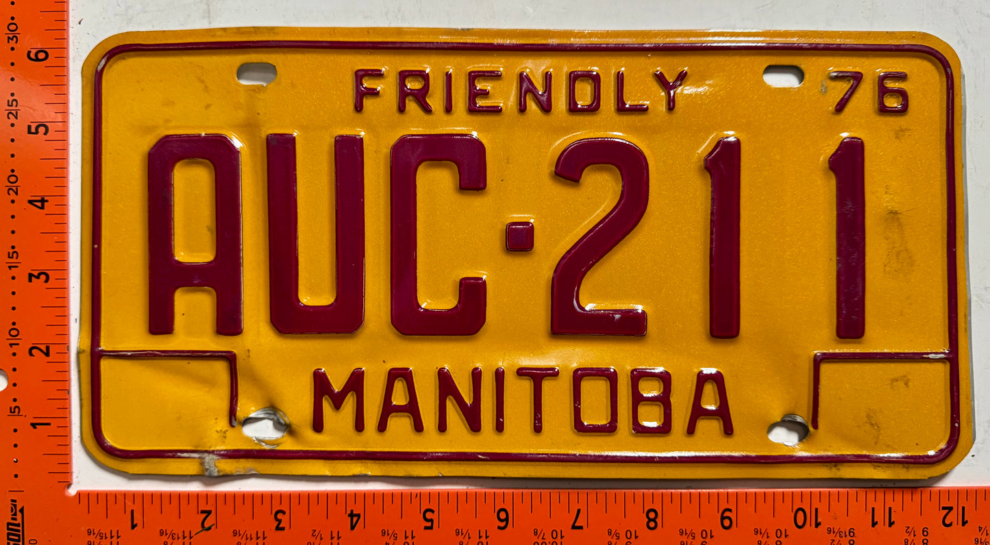 1976 Manitoba #AUC-211 Passenger License Plate
