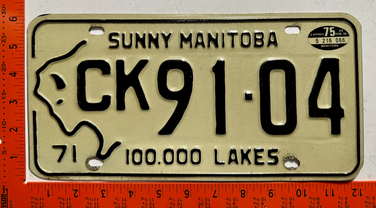 1975 Manitoba #CK91-04 Passenger License Plate