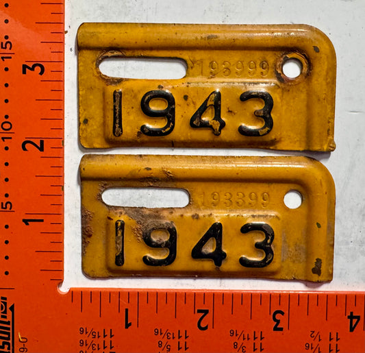 1943 Maryland #193999 Passenger License Plate Date Tab PAIR