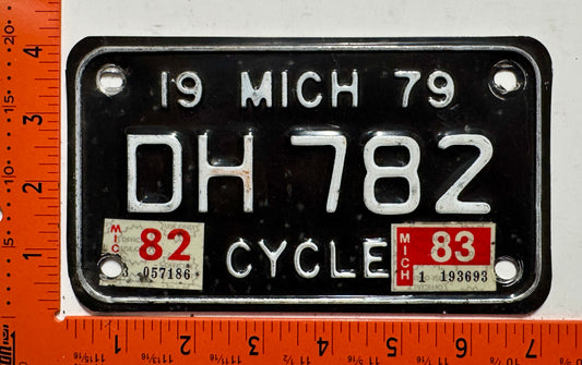 1982/1983 Michigan #DH 782 Motorcycle License Plate