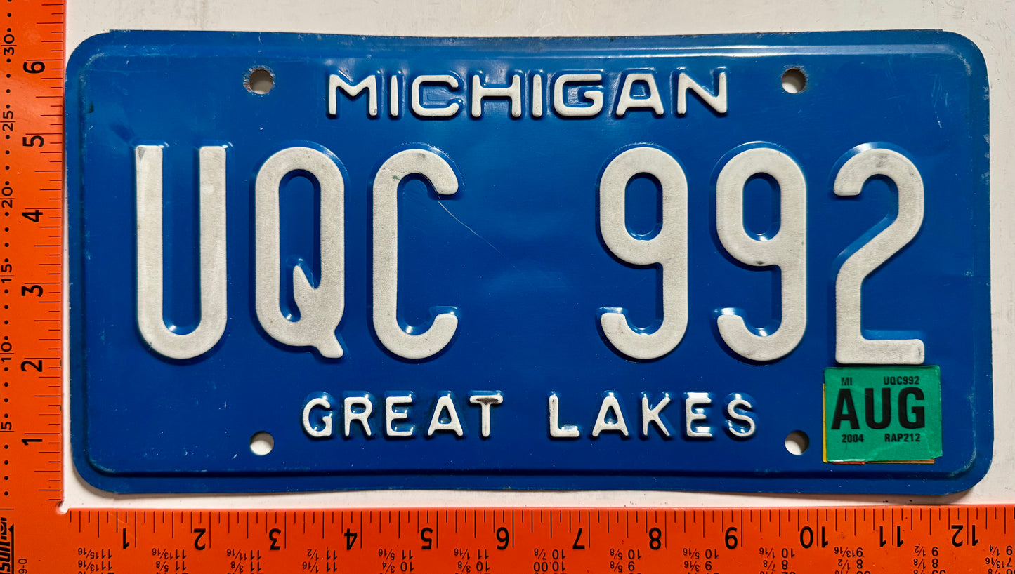 2004 Michigan #UQC 992 Passenger License Plate