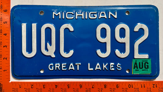 2004 Michigan #UQC 992 Passenger License Plate