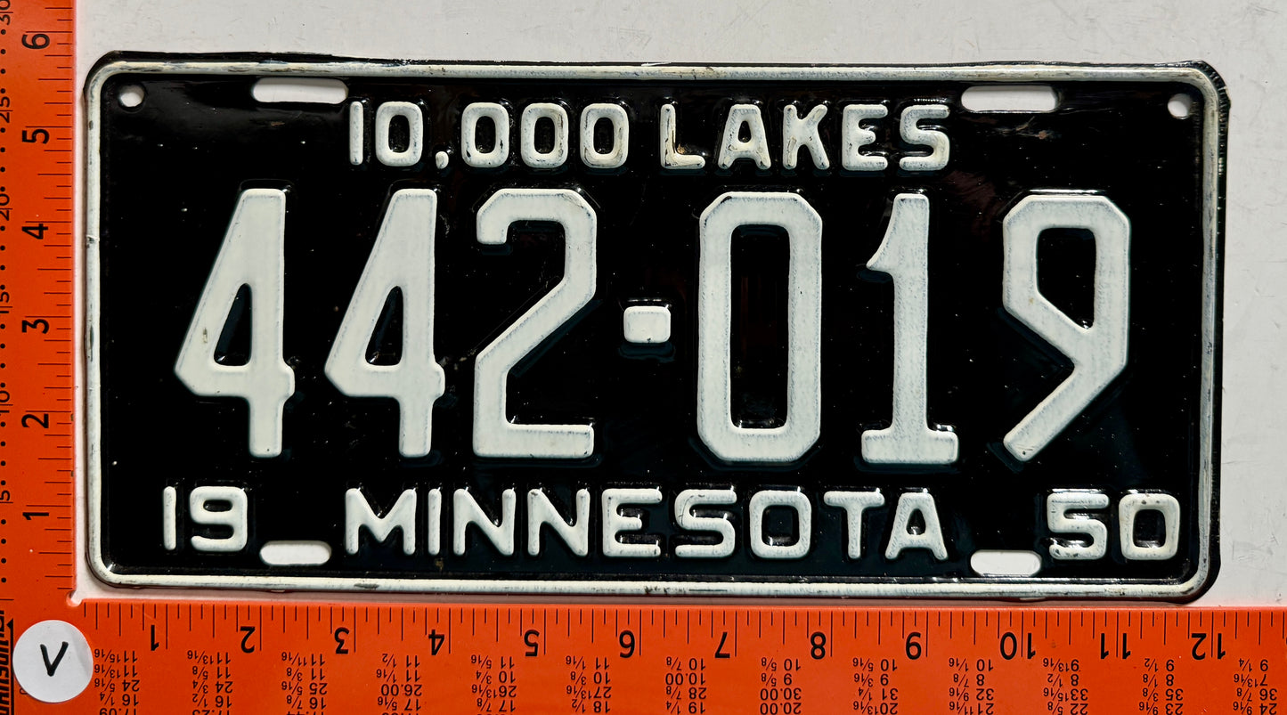 1950 Minnesota #442-019 Passenger License Plate