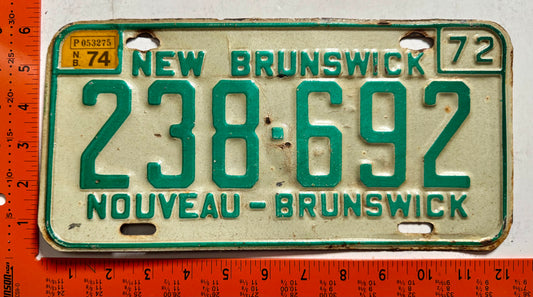 1974 New Brunswick #238-692 Passenger License Plate