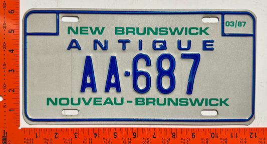 1987 New Brunswick #AA-687 Antique Auto License Plate