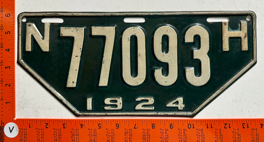 1924 New Hampshire #77093 Non-Resident License Plate