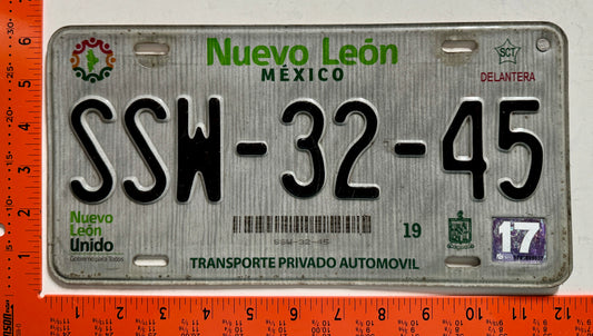 2011-2015 Nuevo Leon, Mexico #SSW-32-45 Passenger License Plate