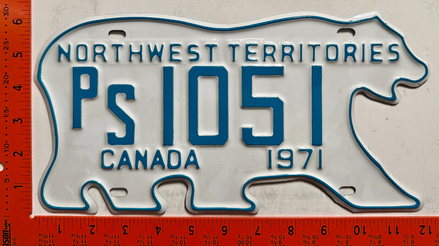 1971 Northwest Territories #PS 1051 Public Service License Plate