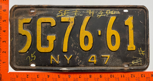 1947 New York #5G76-61 Passenger License Plate (Crafter)