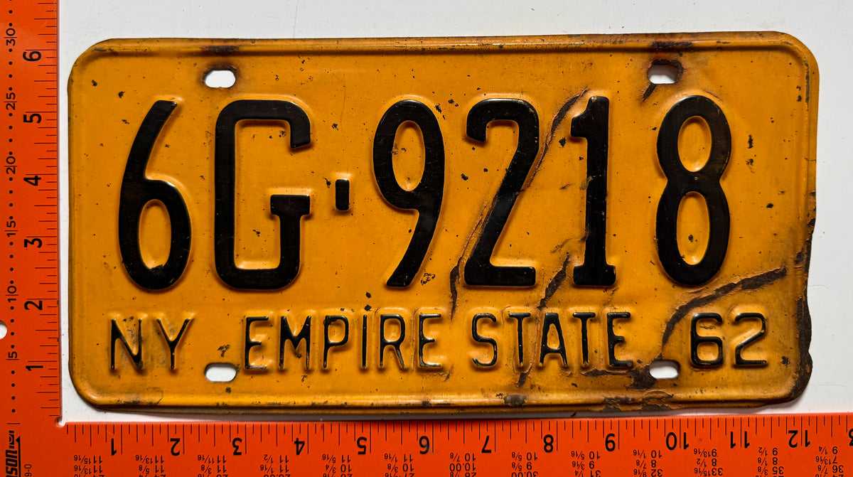 1962 New York #6G-9218 Passenger License Plate (Crafter)