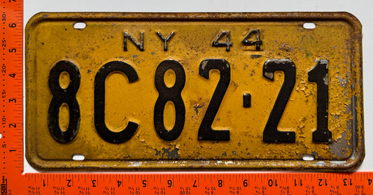 1944 New York #8C82-21 Passenger License Plate (Crafter)