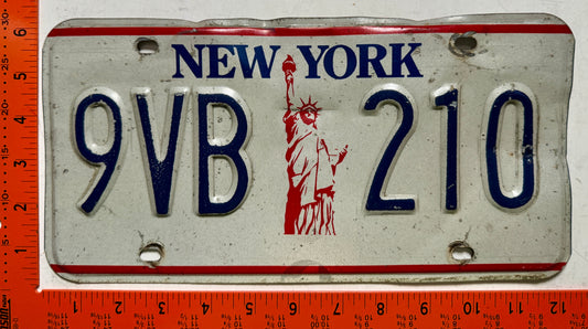 1986 base New York #9VB 210 Passenger License Plate
