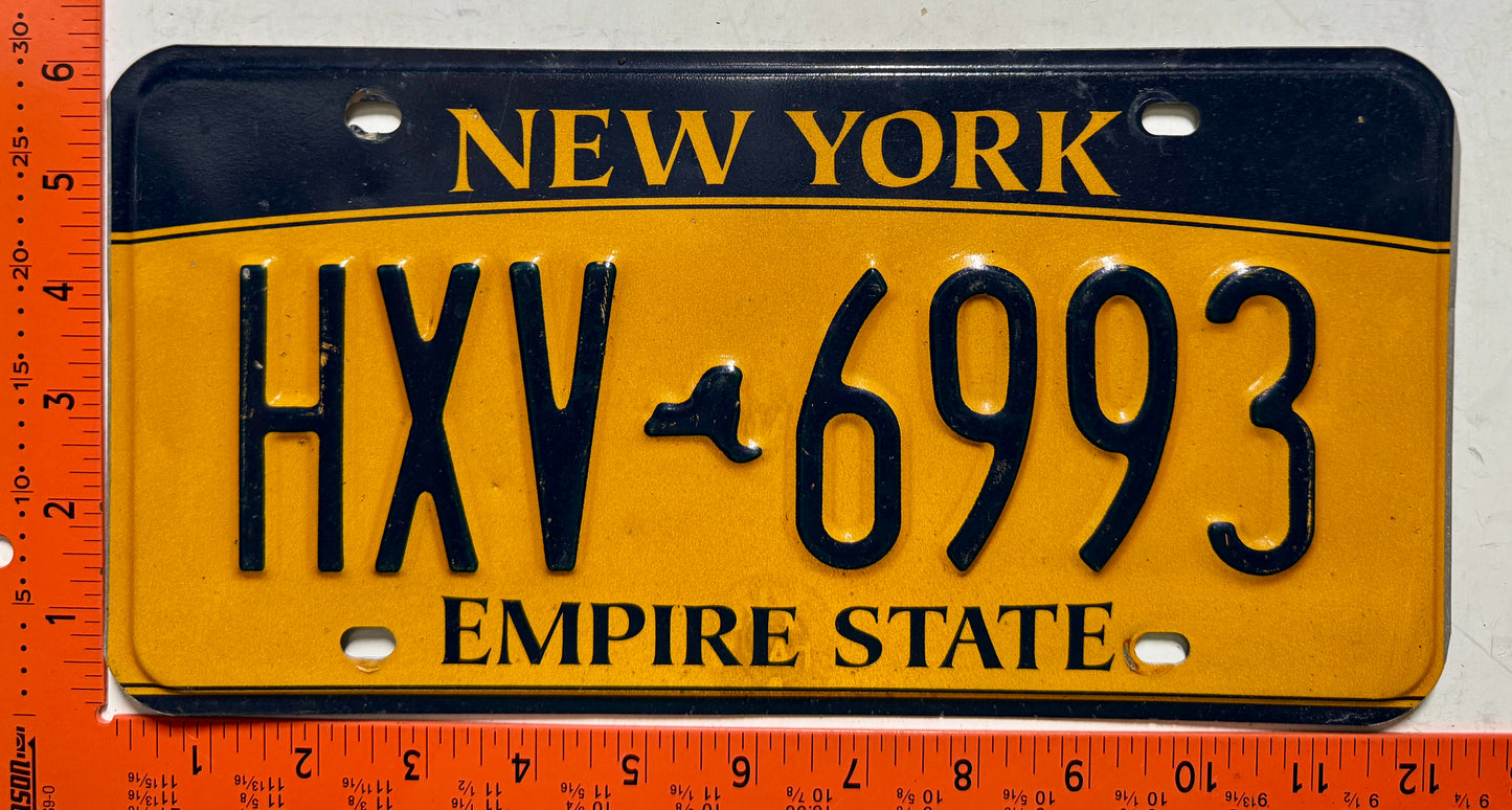 2010 base New York #HXV-6993 Passenger License Plate