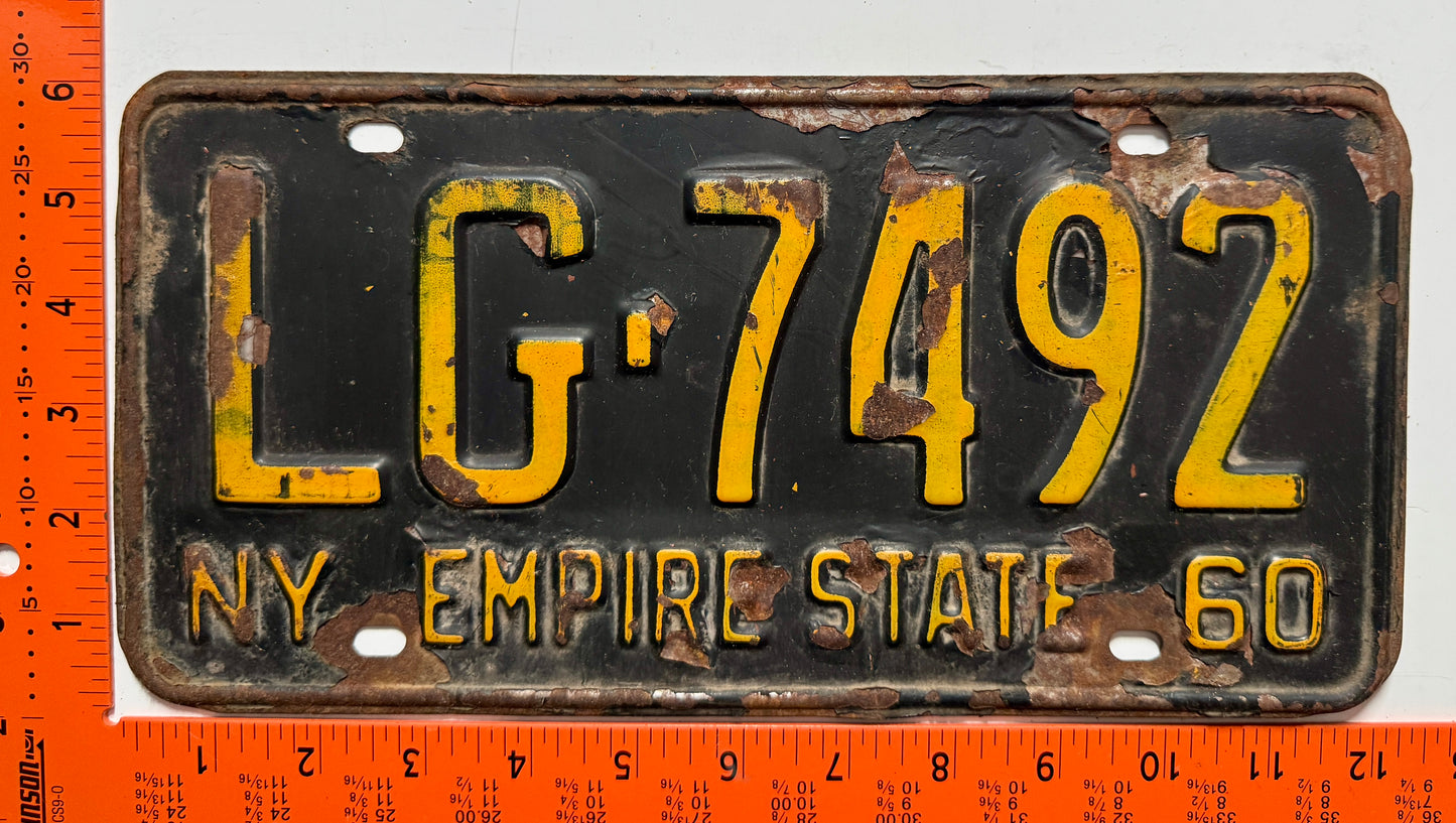 1960 New York #LG-7492 Passenger License Plate (Crafter)