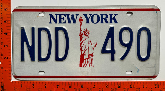 1986 base New York #NDD 490 Passenger License Plate