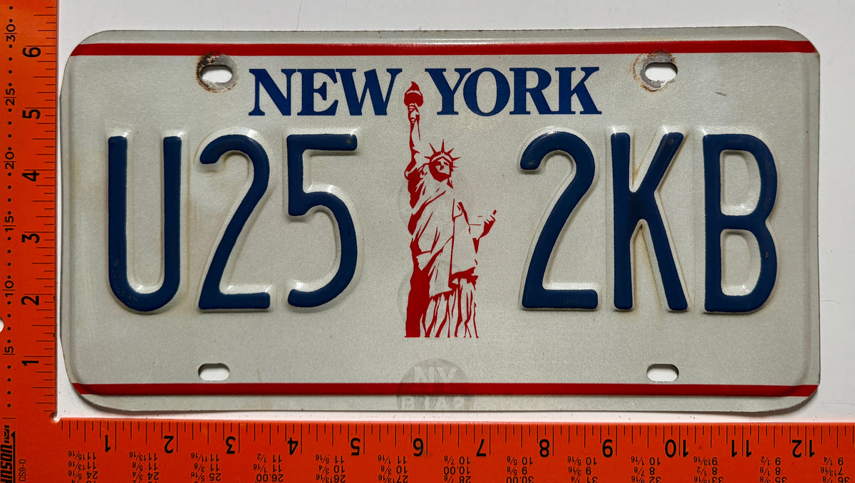 1986 base New York #U25 2KB Passenger License Plate