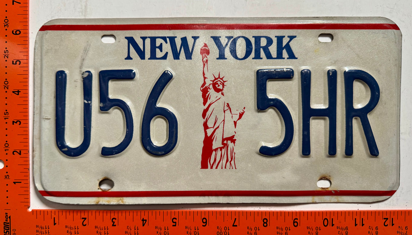 undated New York #U56 5HR Passenger License Plate