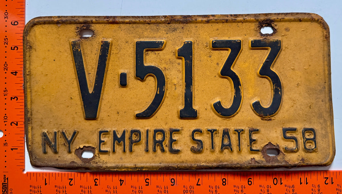 1958 New York #V-5133 Passenger License Plate (Crafter)