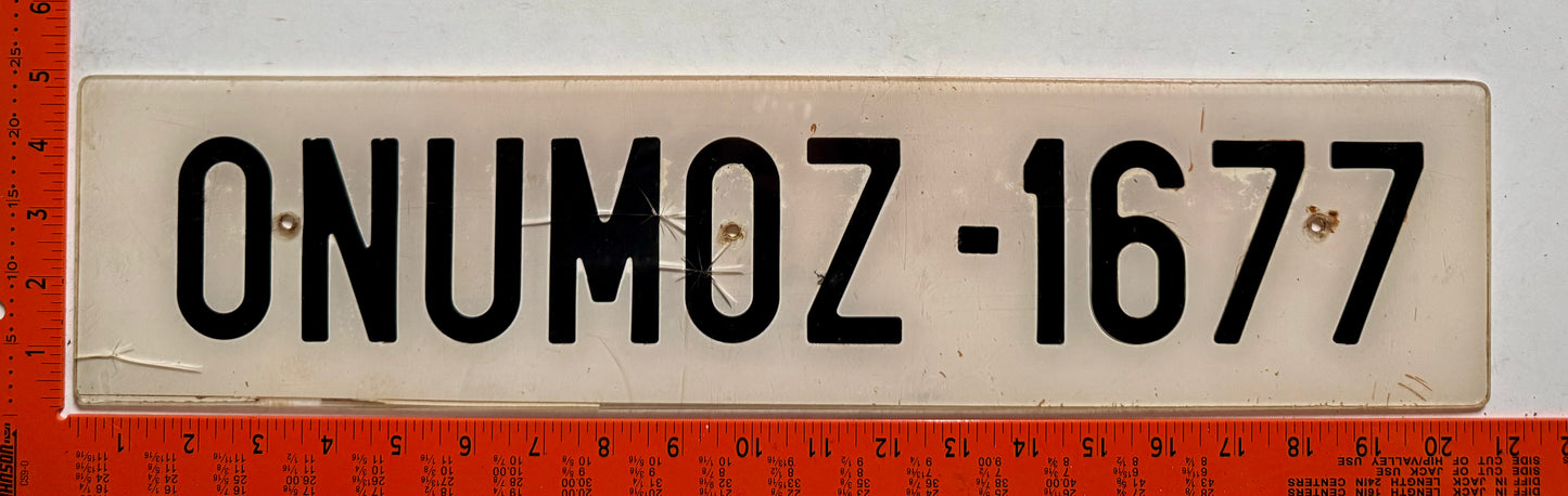 undated United Nations #ONUMOZ-1677 Passenger License Plate