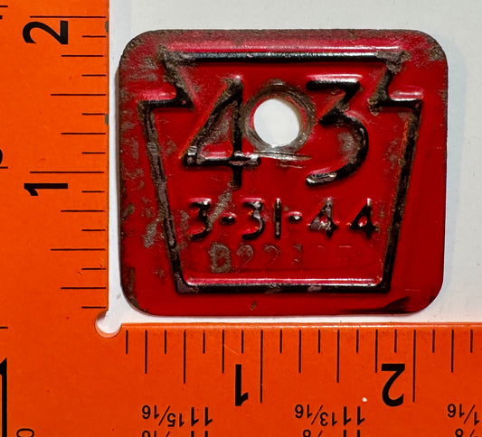 1943 Pennsylvania #D22305 Passenger License Plate Date Tab