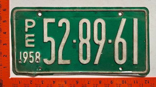 1958 Peru #52-89-61 Passenger License Plate