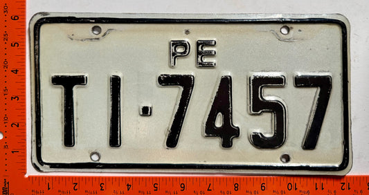 1974 base Peru #IT-7457 Passenger License Plate