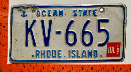 1987 Rhode Island #KV-665 Passenger License Plate (Crafter)