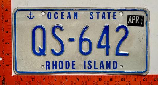 1995 Rhode Island #QS-642 Passenger License Plate