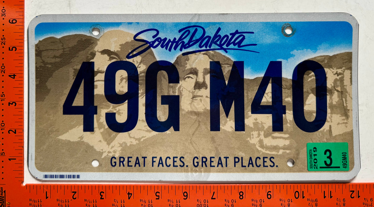 2019 South Dakota #49G M40 Passenger License Plate