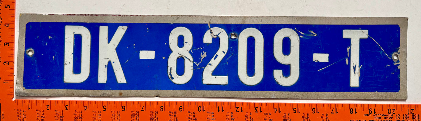 undated Senegal #DK-8209-T Passenger License Plate