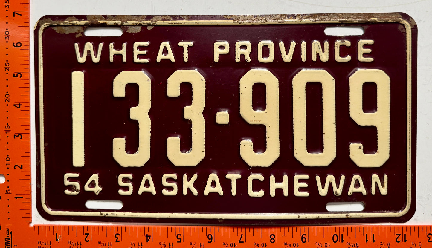 1954 Saskatchewan #133-909 Passenger License Plate