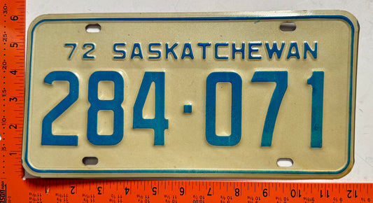 1972 Saskatchewan #284-071 Passenger License Plate