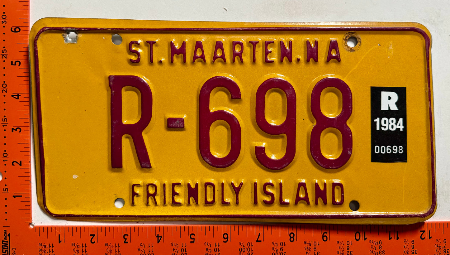1984 St Maarten #R-698 Rental License Plate