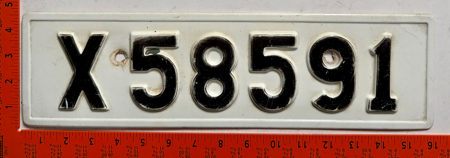 undated Sweden #X58591 Passenger License Plate