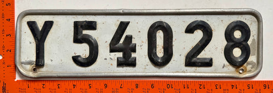 undated Sweden #Y54028 Passenger License Plate