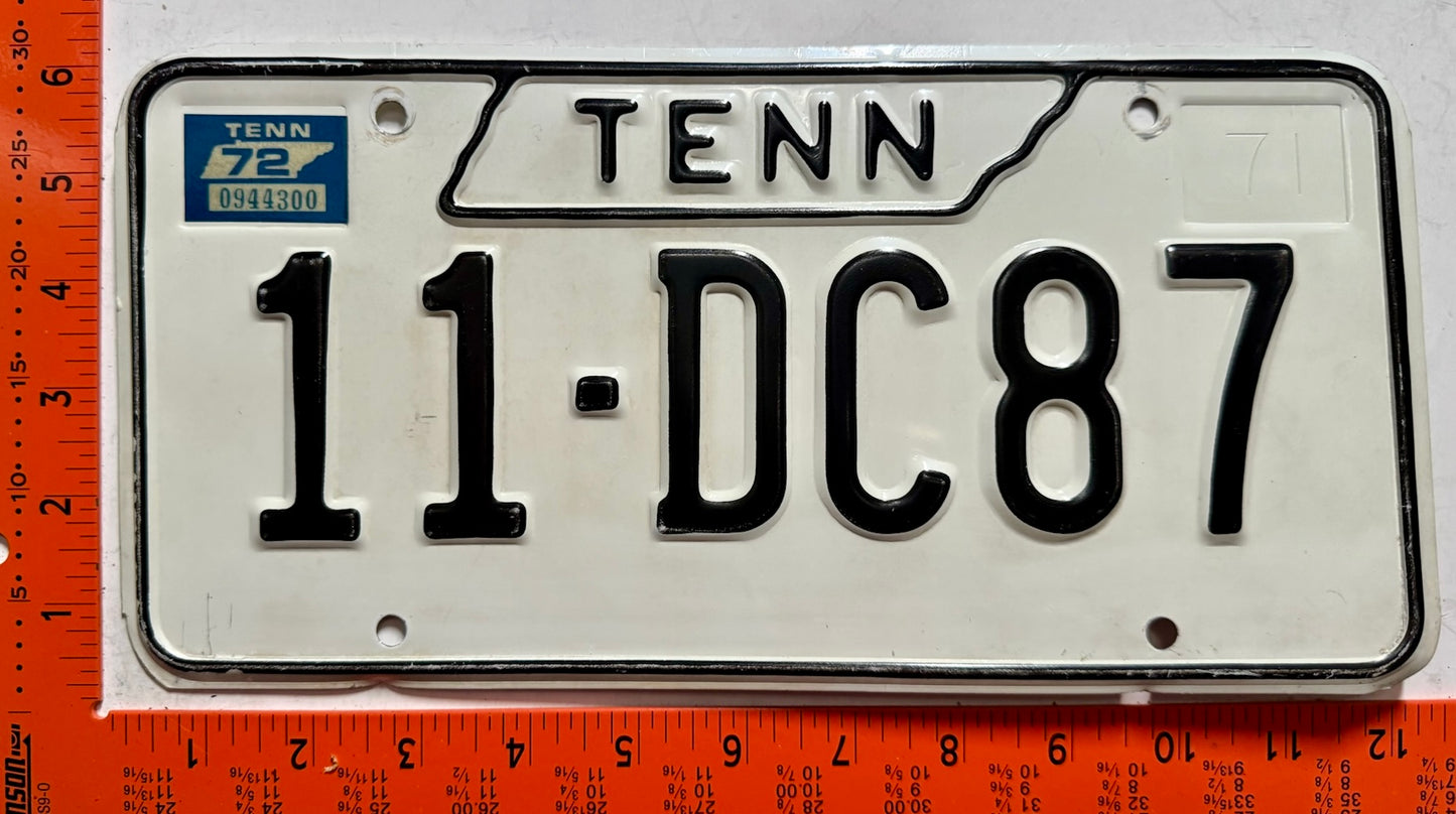 1972 Tennessee #11-DC87 Passenger License Plate