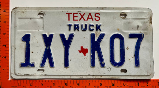 undated Texas #1XY K07 Truck License Plate