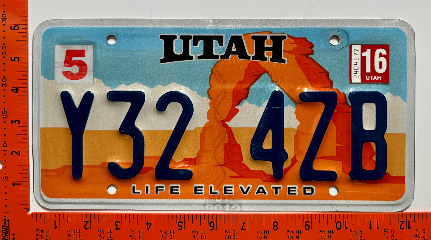 2016 Utah #Y32 4ZB Passenger License Plate