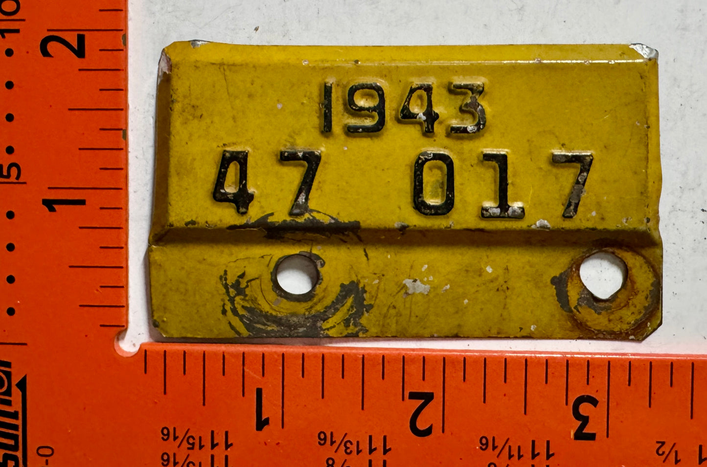 1943 Vermont #47 017 Passenger License Plate Date Tab