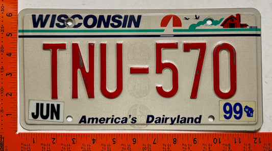 1999 Wisconsin #TNU-570 Passenger License Plate
